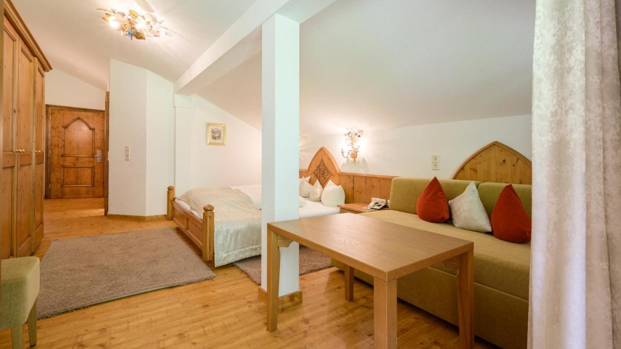 Hotel Garni Castel B&B Ишгъл Екстериор снимка