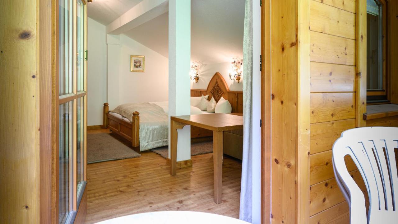 Hotel Garni Castel B&B Ишгъл Екстериор снимка