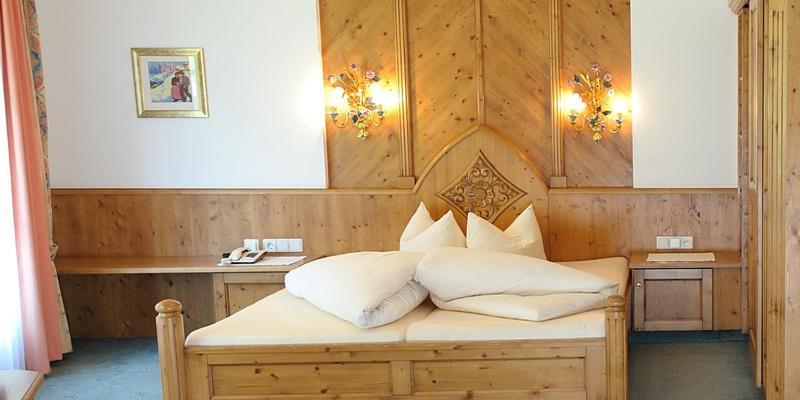 Hotel Garni Castel B&B Ишгъл Екстериор снимка