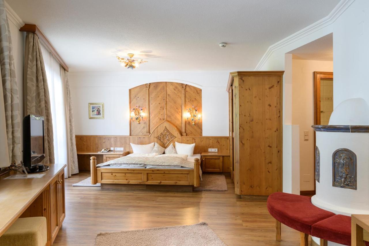 Hotel Garni Castel B&B Ишгъл Екстериор снимка